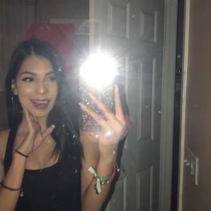 Meet your Posher, Carolina